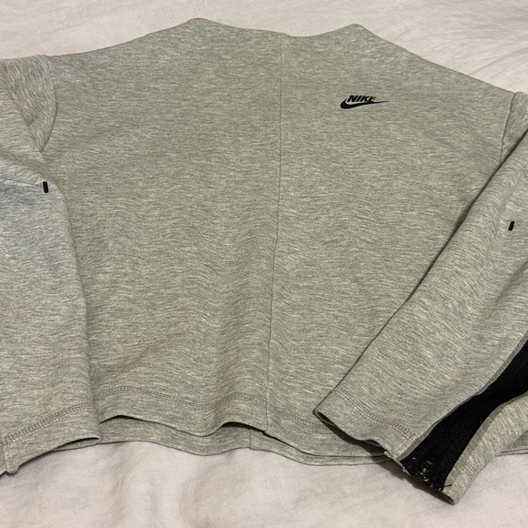 NIKE tech fleece crew pullover - sold out everywhere - Picture 5 of 5